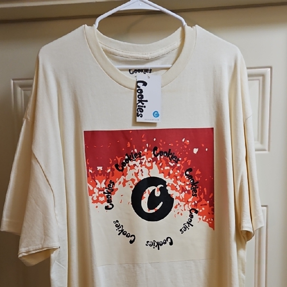 Cookies Dynamic Cream and Red Short Sleeve Tee